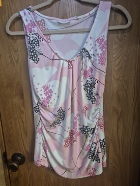 New York & Company Sleeveless Pink Floral Tank Top.  Box 48